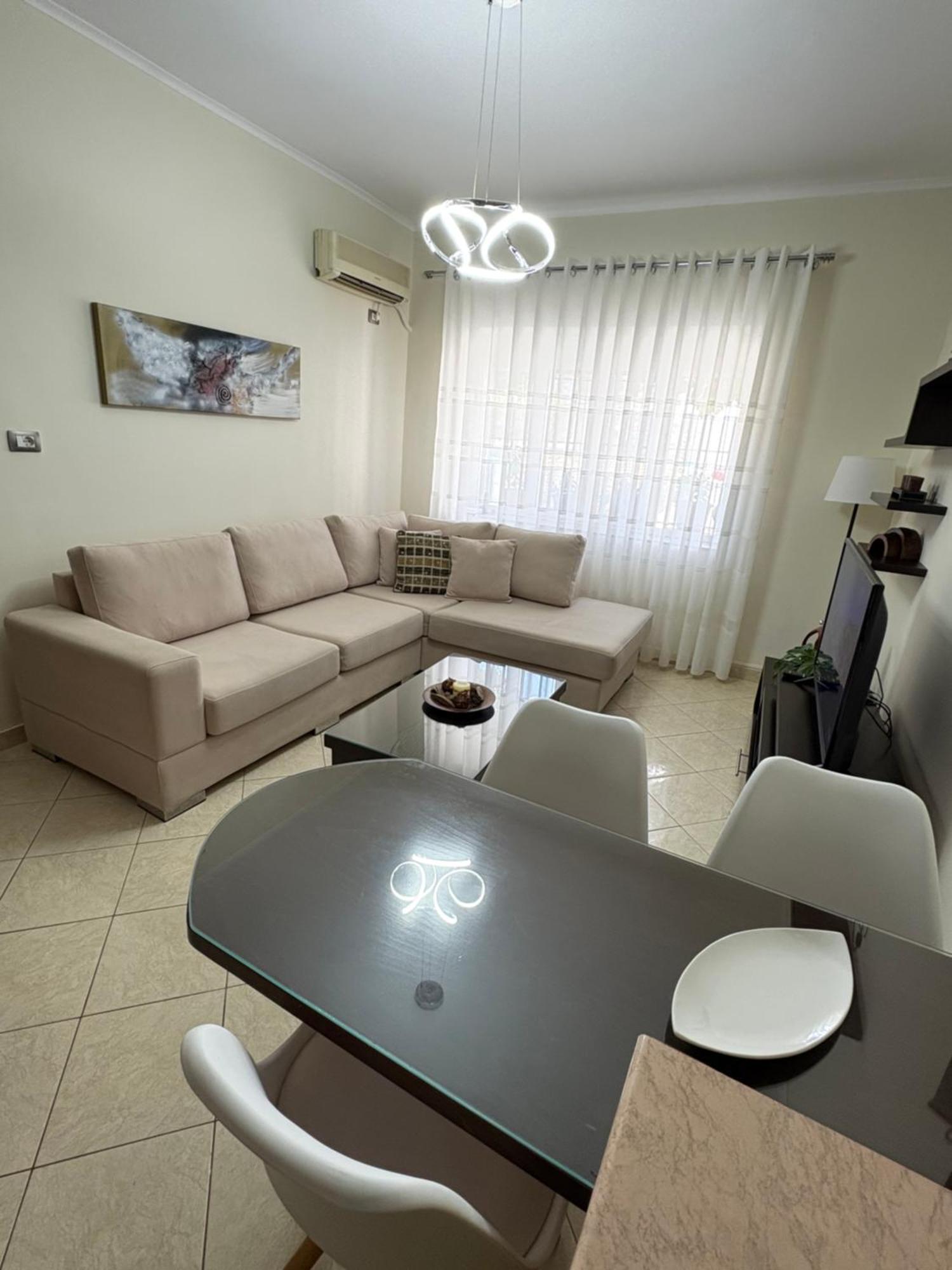 Sofia'S Modern Apartment Гирокастра Экстерьер фото