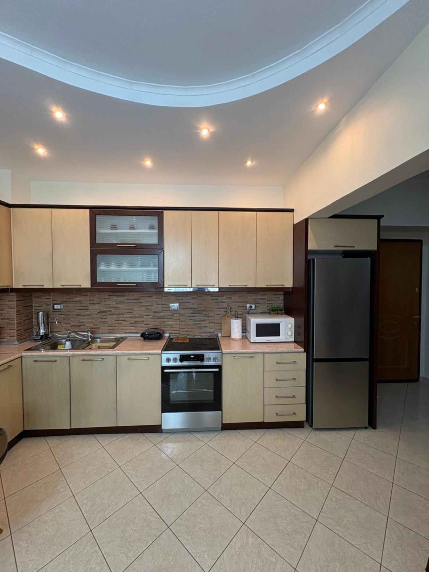 Sofia'S Modern Apartment Гирокастра Экстерьер фото